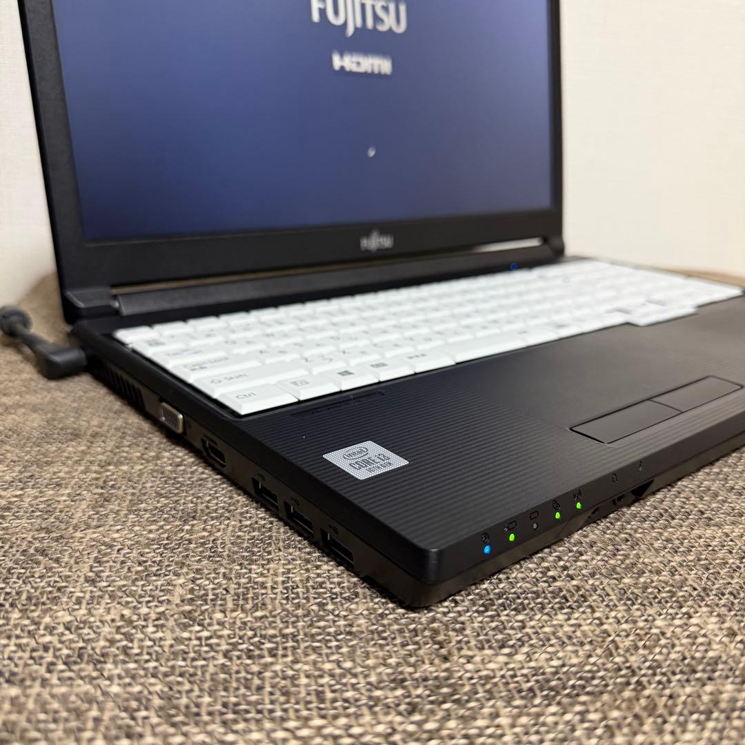 Fujitsu ノートPC 15.6 Windows 11 Pro 8GB