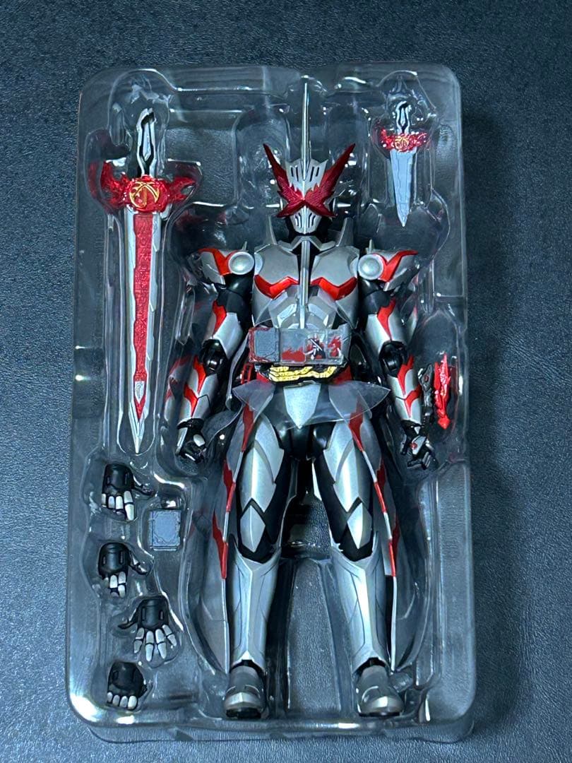 S.H.Figuarts セイバードラゴニックナイト&プリミティブドラゴンセット