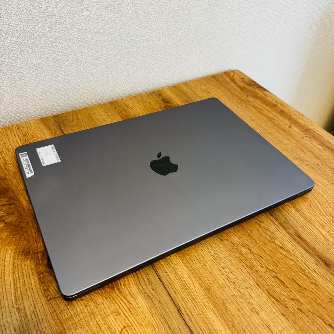 972 極美品✨MacBook Pro M1 pro16インチ16GBシルバー