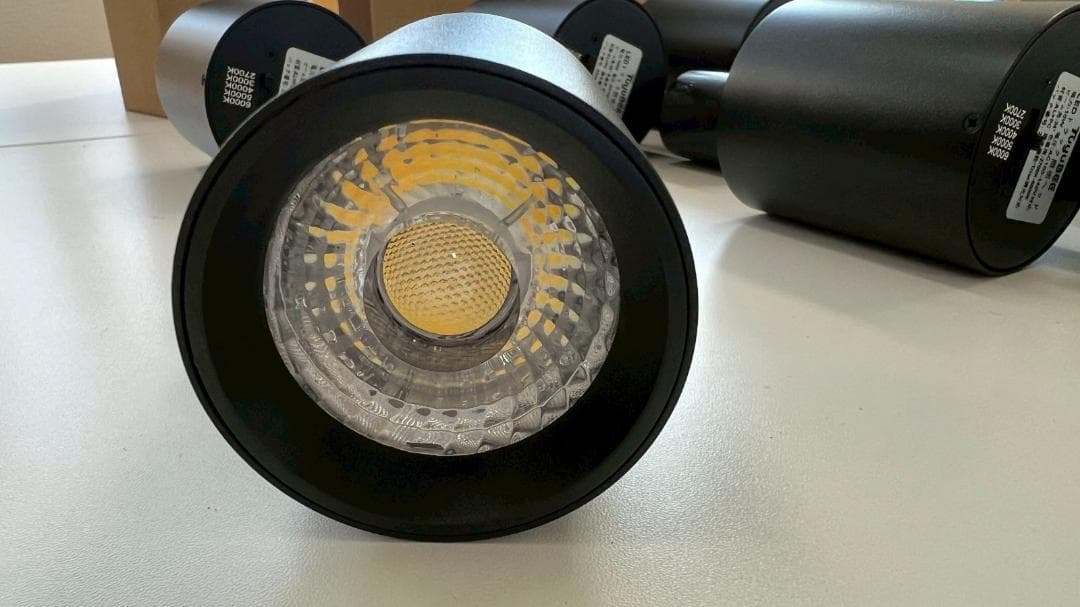 5色調節 ダクトレール スポットライト, LED一体型照明 10W(85W形相当