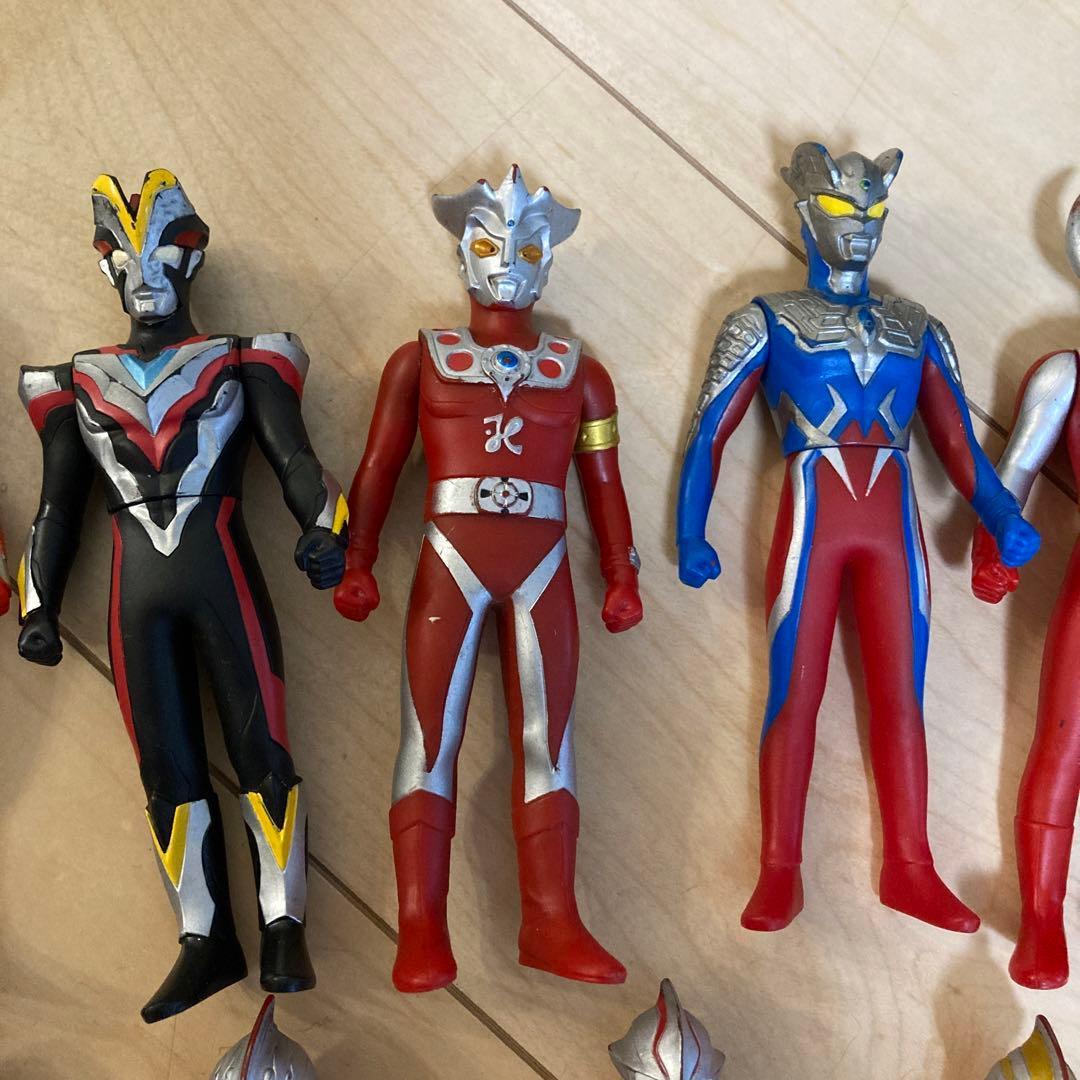 ウルトラマン　フィギュア　中古品15体