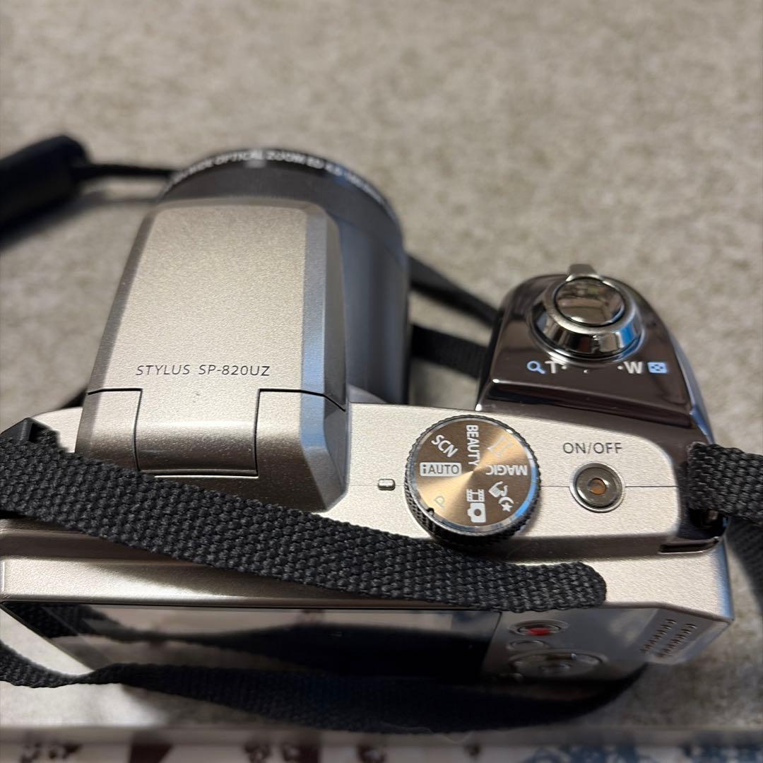 OLYMPUS スタイラス　SP-820UZ