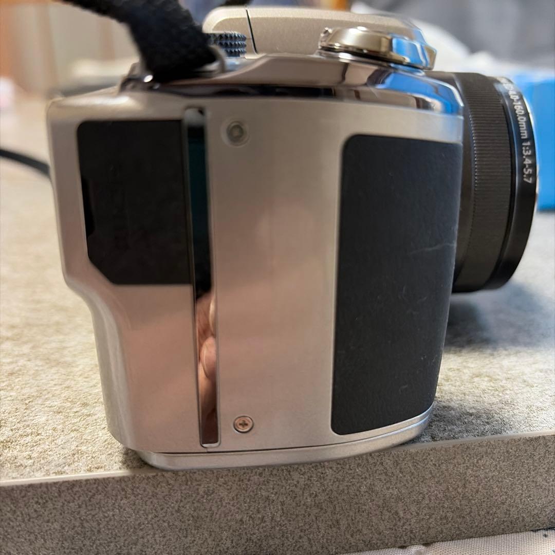 OLYMPUS スタイラス　SP-820UZ