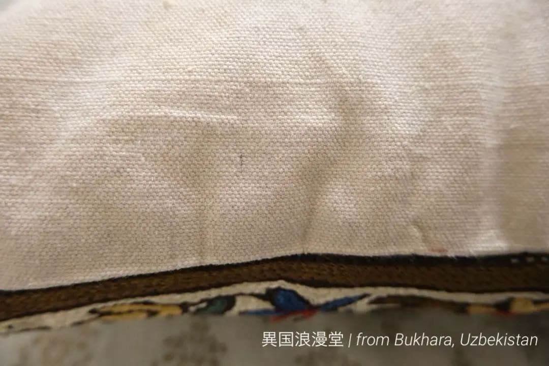 【一点物】ラクダ 民族刺繍 ウズベキスタン クッションカバーハンドメイド スザニ