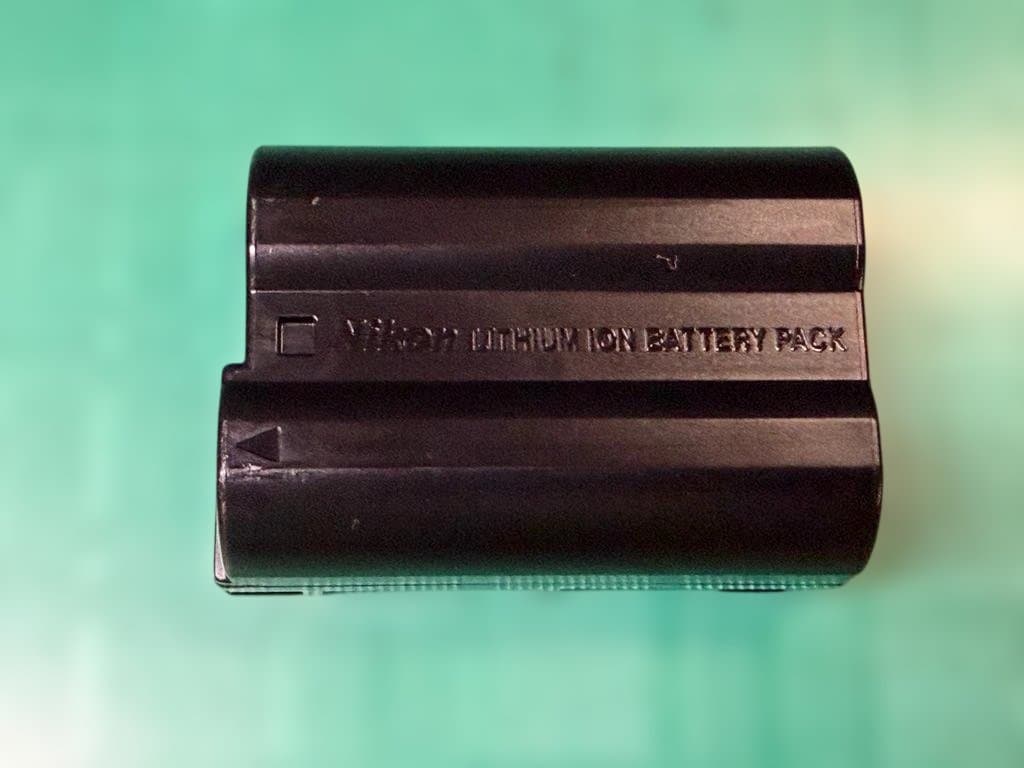 Nikon D7000 ショット数 408枚！ 純正レンズ２本付き