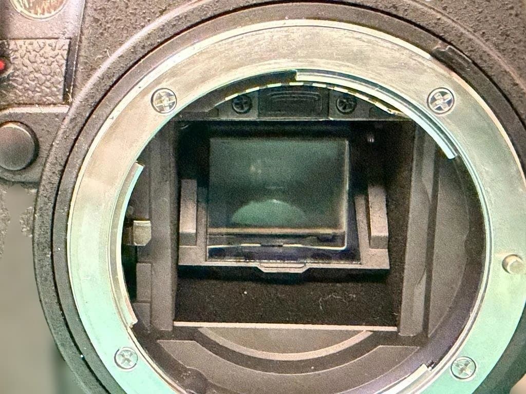 Nikon D7000 ショット数 408枚！ 純正レンズ２本付き