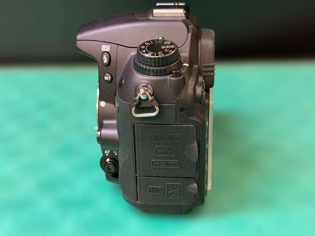 Nikon D7000 ショット数 408枚！ 純正レンズ２本付き