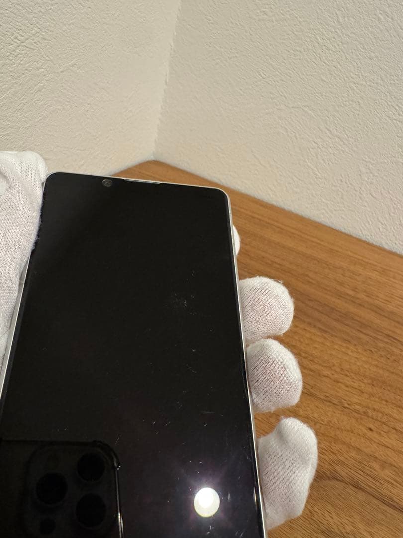 Xperia 1 II SOG01 SIMロック解除済み　ホワイト　スマホ