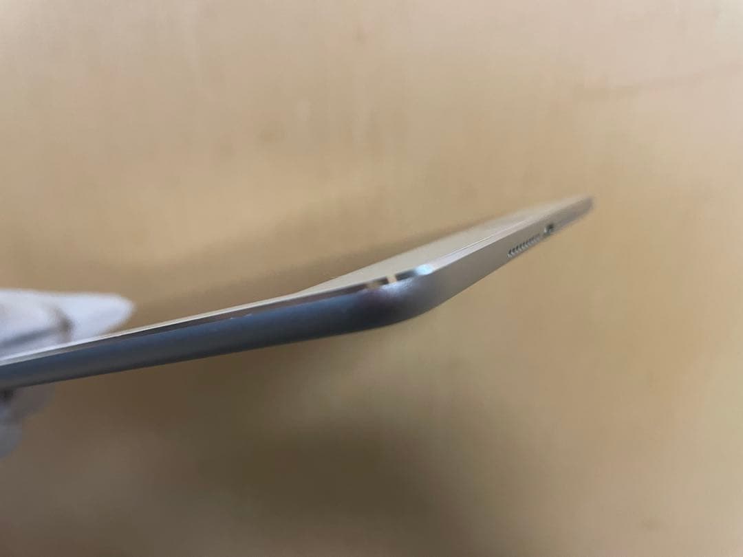 Apple iPad mini 4本体　16GB