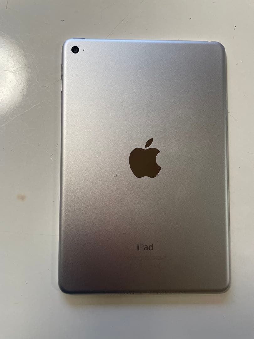 Apple iPad mini 4本体　16GB