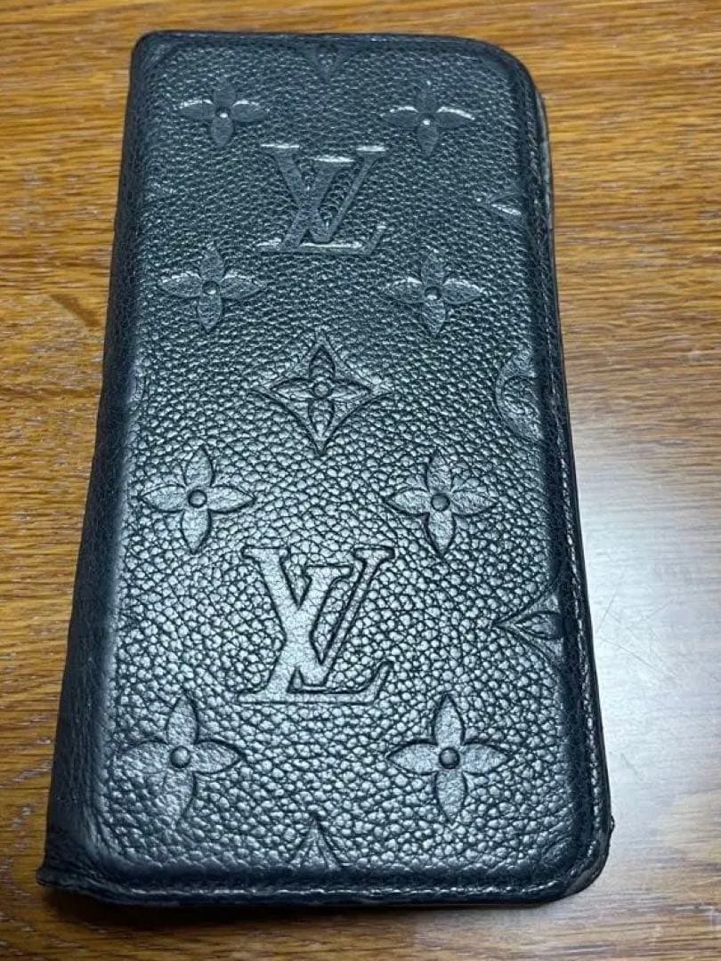 Louis Vuitton ブラック レザー 手帳型ケース