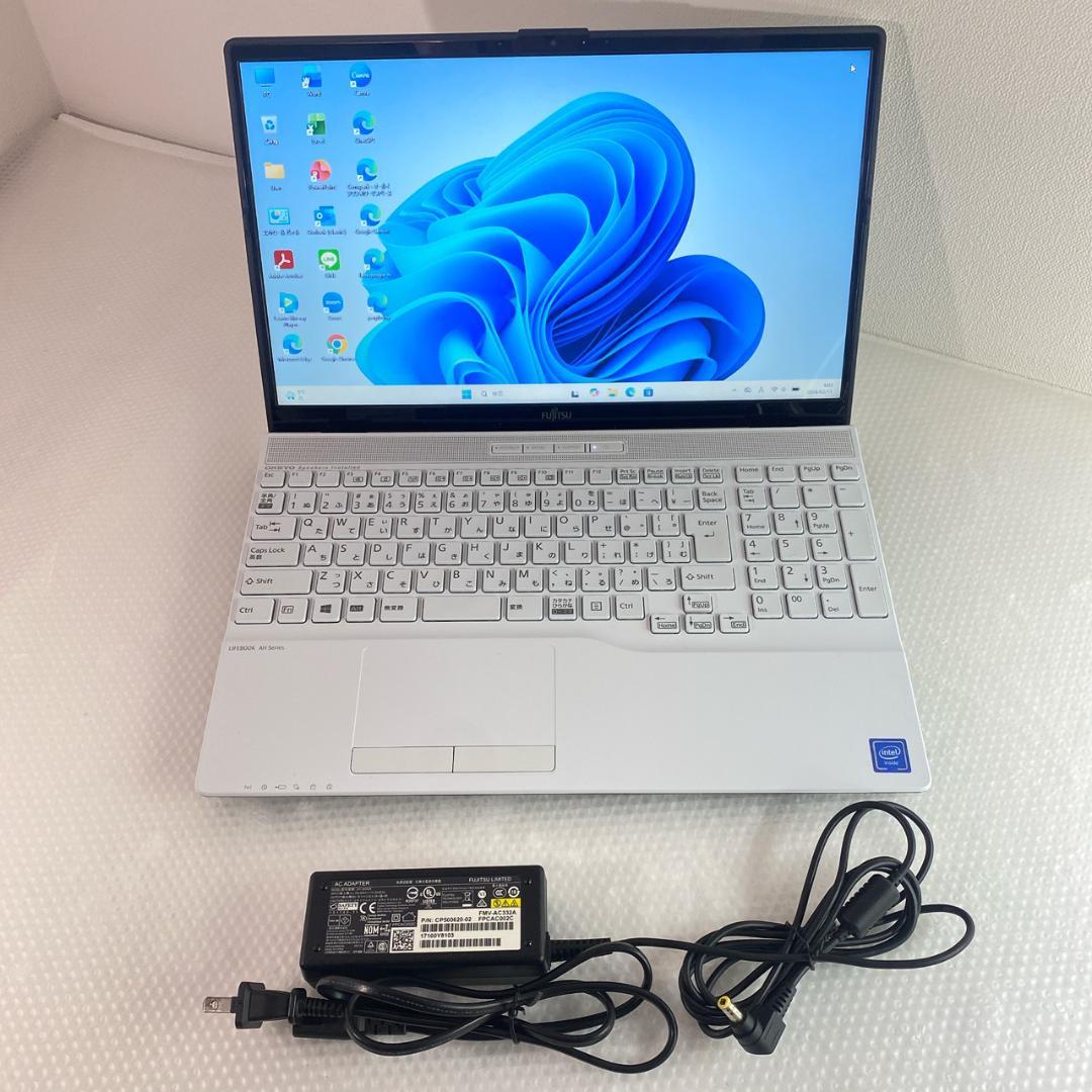 美品 ノートパソコン 富士通 Windows11 M.2NVMeSSD256GB