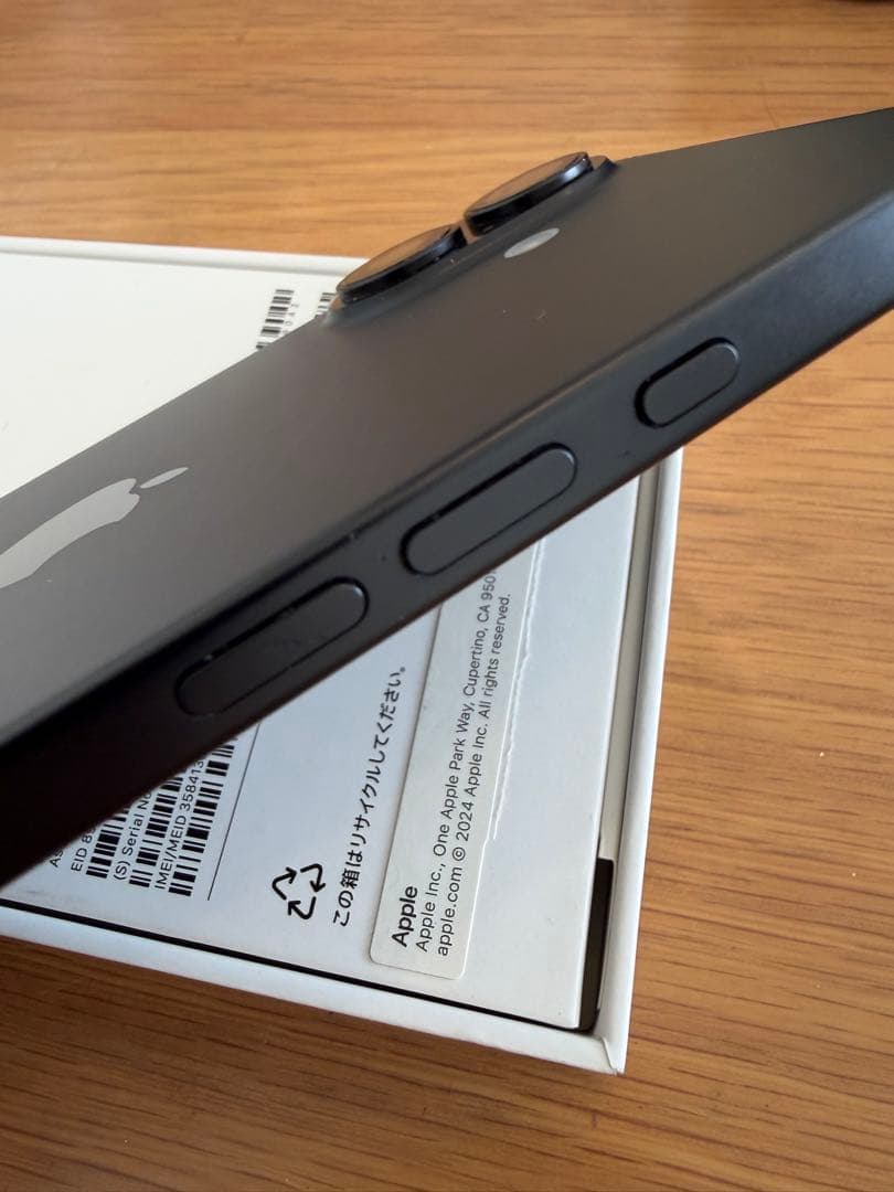 iPhone16 simフリー128G ブラックMOFTケースつき