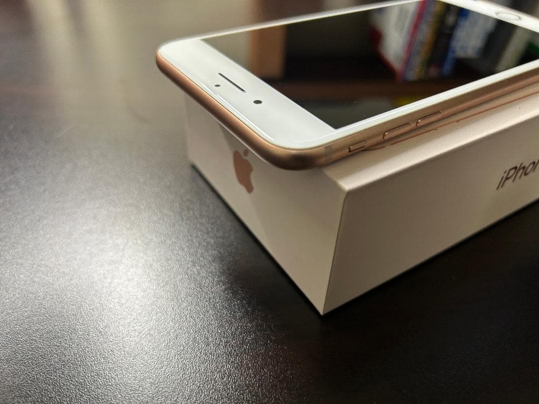 iPhone8 Plus 64GB ゴールド SIMフリー 海外版