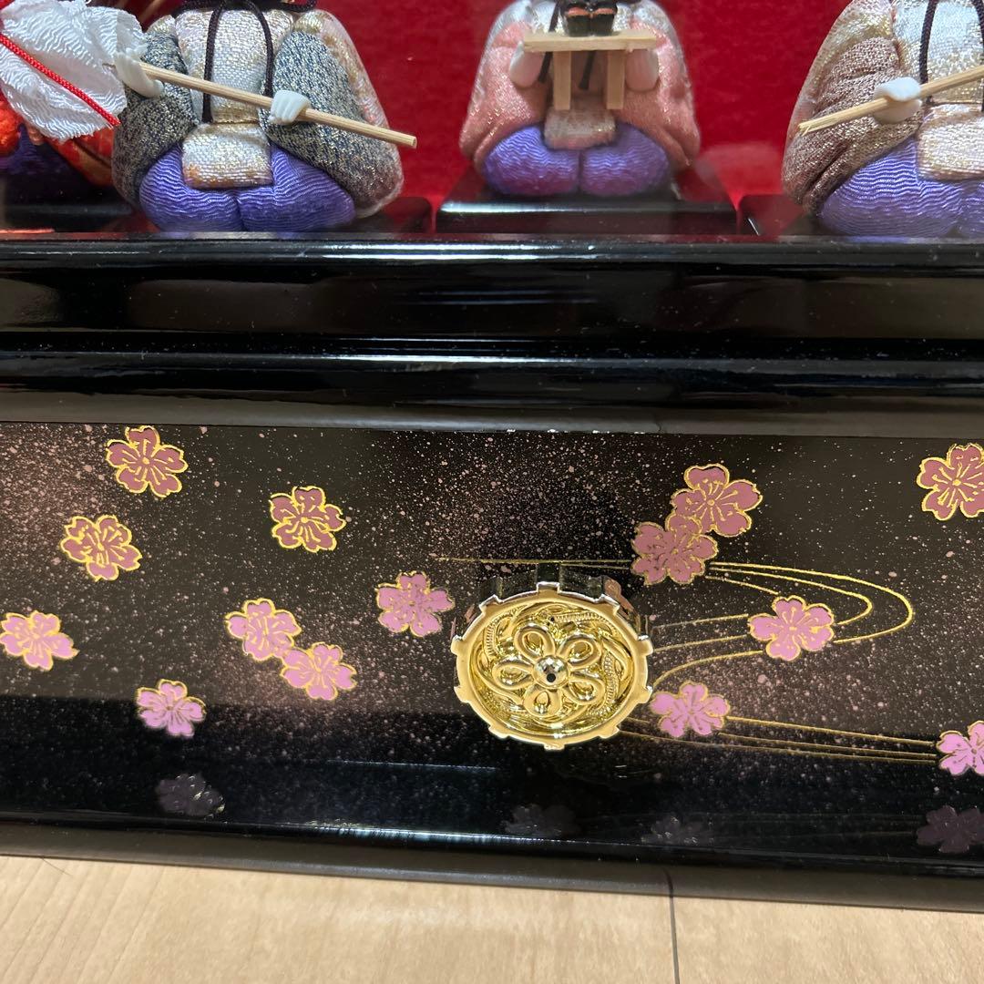 美品　オルゴール付き雛人形　ガラスケース入り　木目込