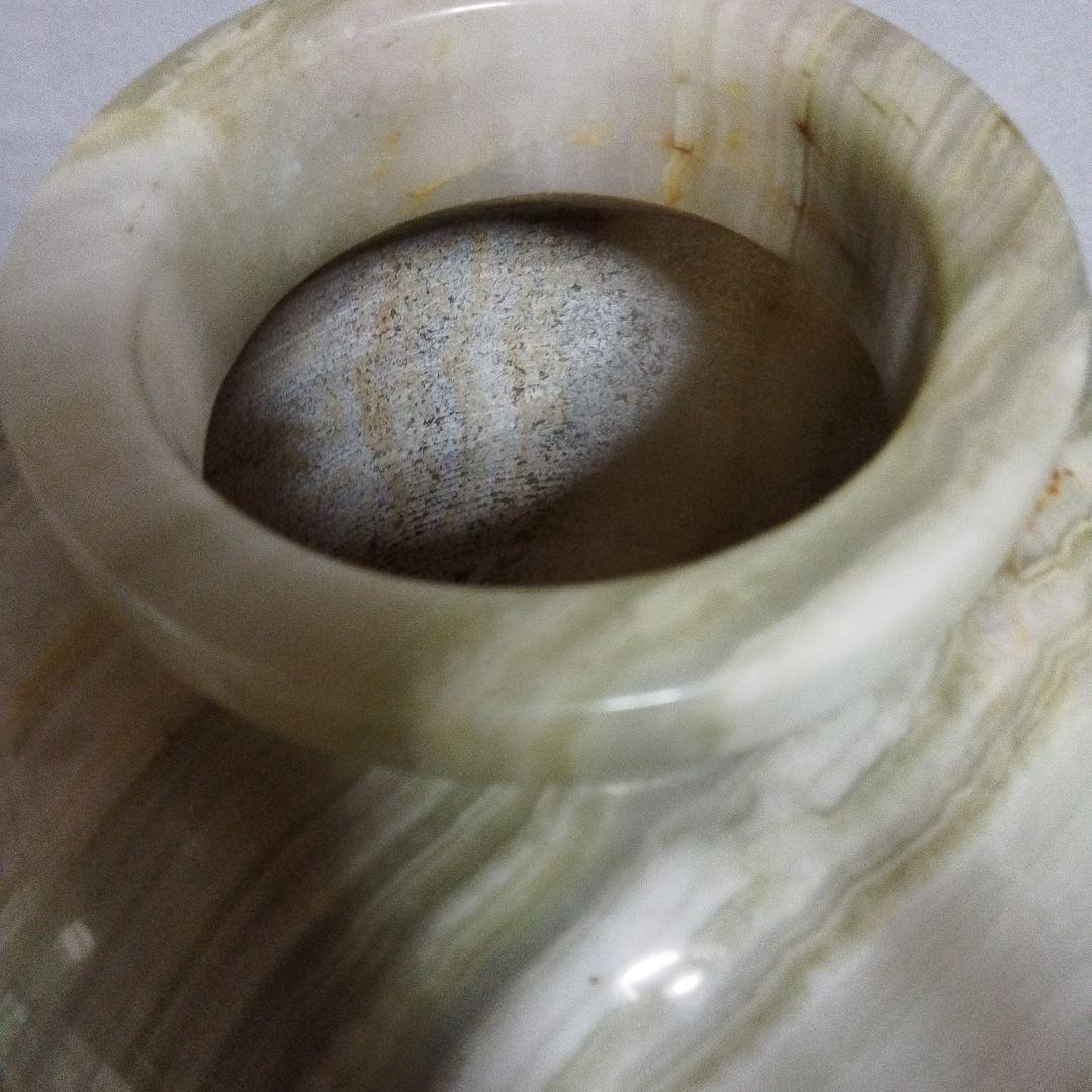 本物大理石の壺です。