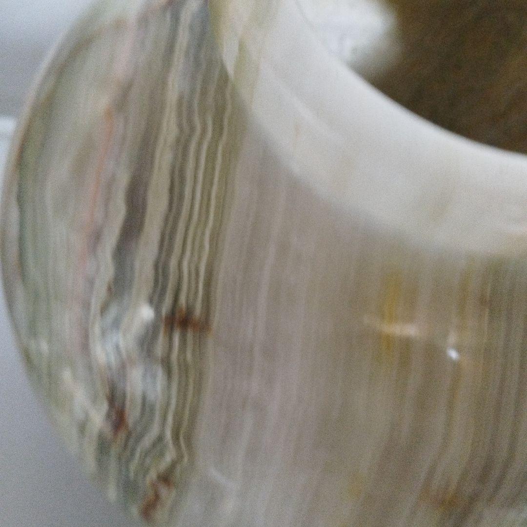 本物大理石の壺です。