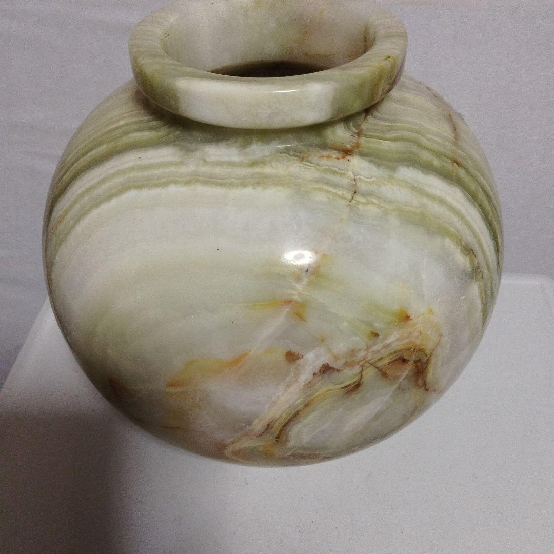 本物大理石の壺です。
