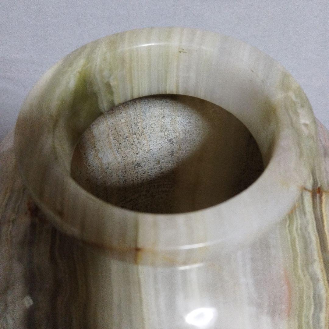 本物大理石の壺です。
