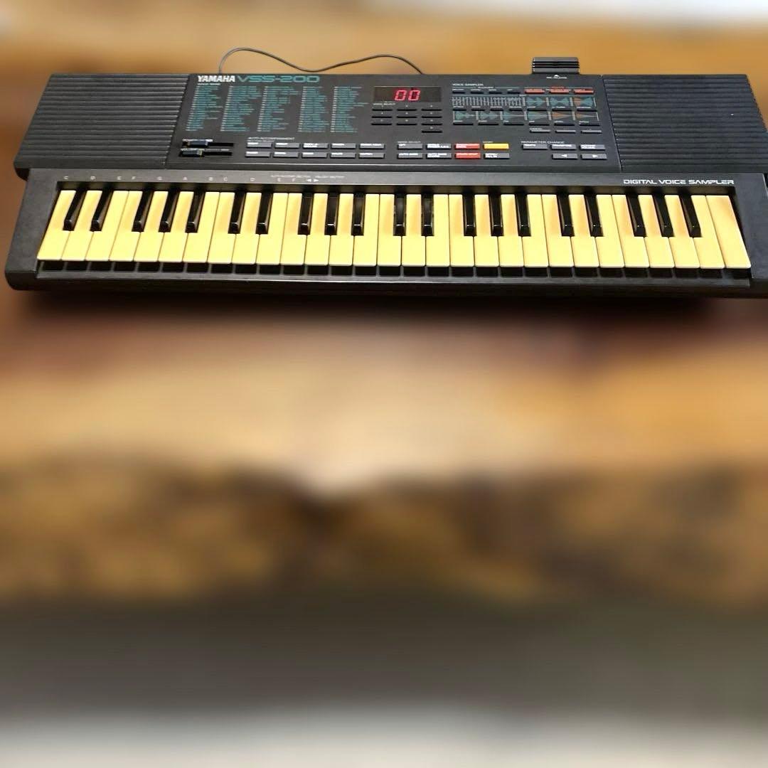 YAMAHA VSS-200 電子キーボード