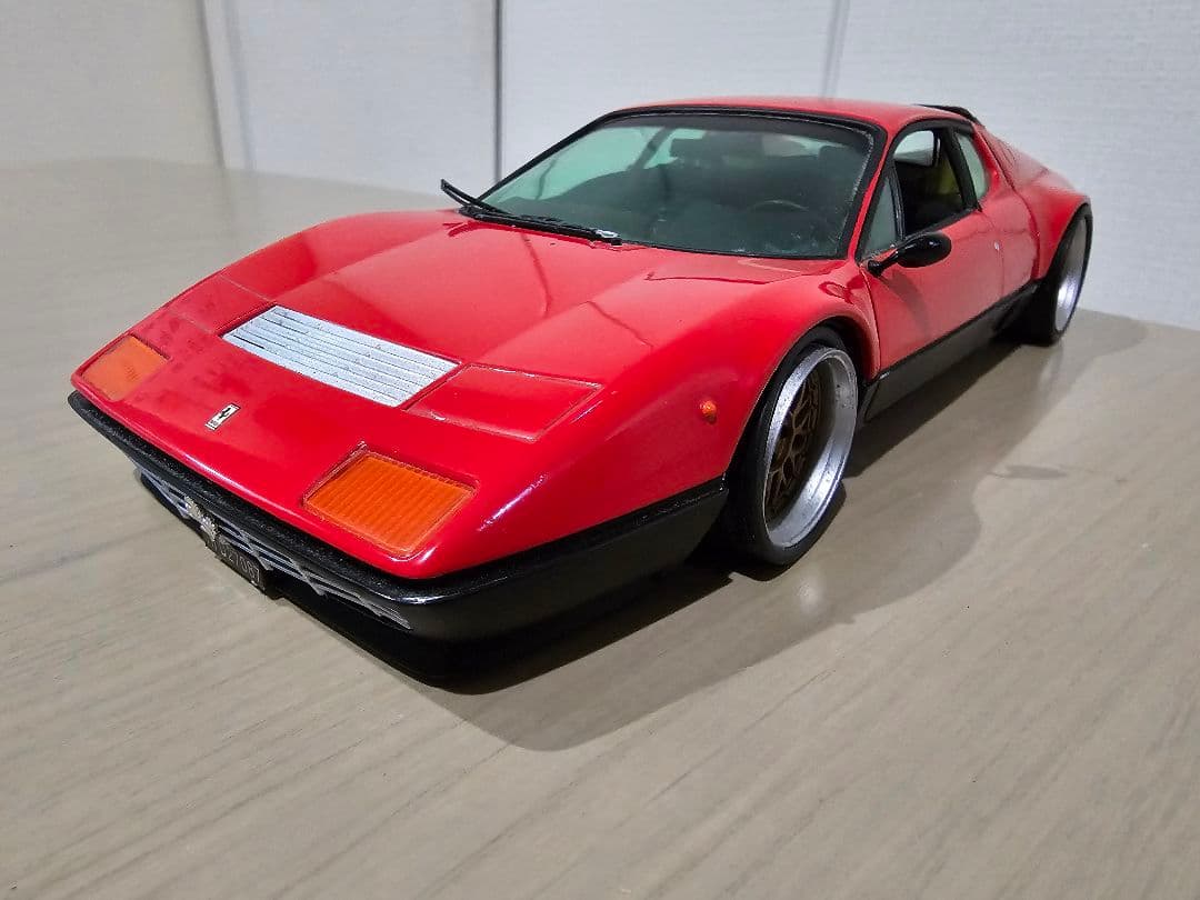 CHRONO　1/18　FERRARI BB512 RED