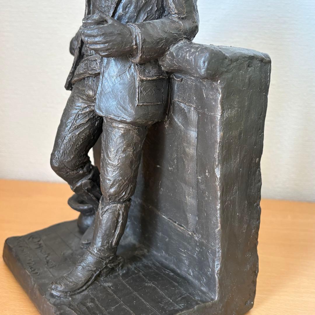 彫刻家 マイケルガーマン氏作 アンティーク彫刻　アメリカンインテリア 持たれる男