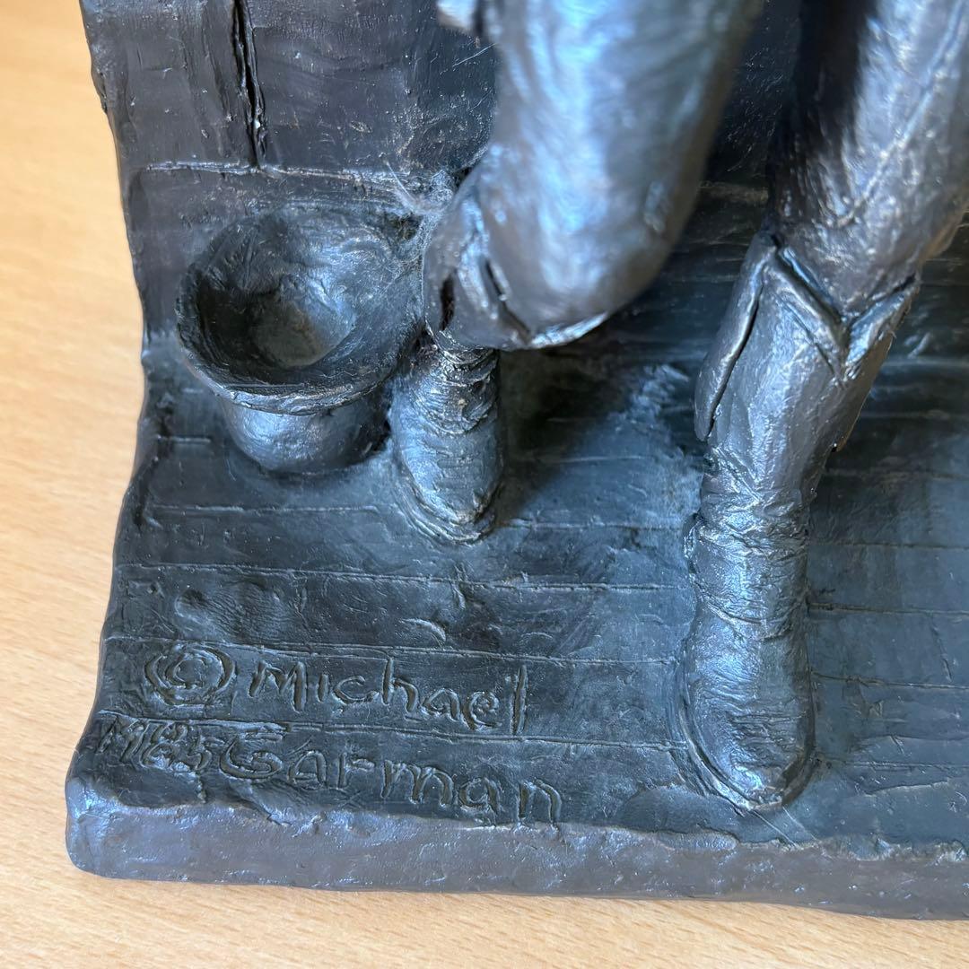 彫刻家 マイケルガーマン氏作 アンティーク彫刻　アメリカンインテリア 持たれる男