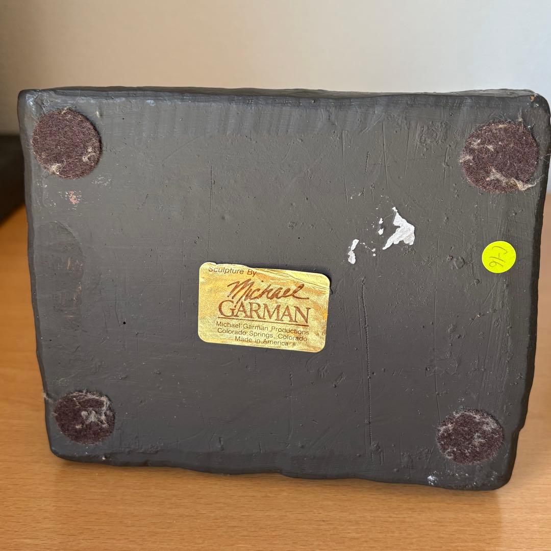 彫刻家 マイケルガーマン氏作 アンティーク彫刻　アメリカンインテリア 持たれる男