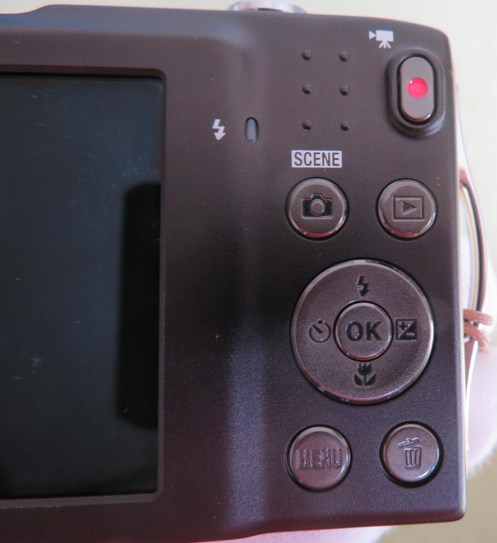 ■　動作済/Nikon COOLPIX S3300/光学6倍/1.6M/金　■