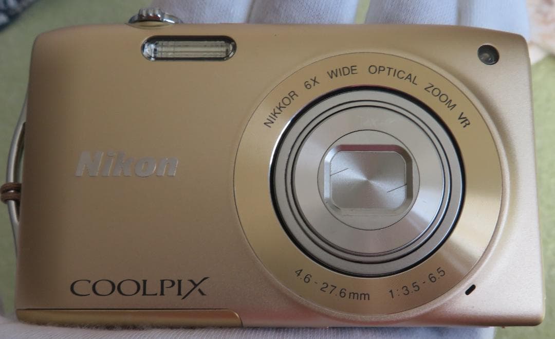 ■　動作済/Nikon COOLPIX S3300/光学6倍/1.6M/金　■