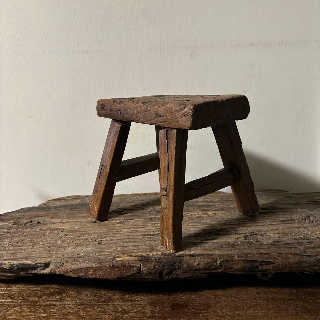 朝鮮　李朝　中国　その3木製小さな踏み台　肘掛　花台　スツール　古民具　骨董