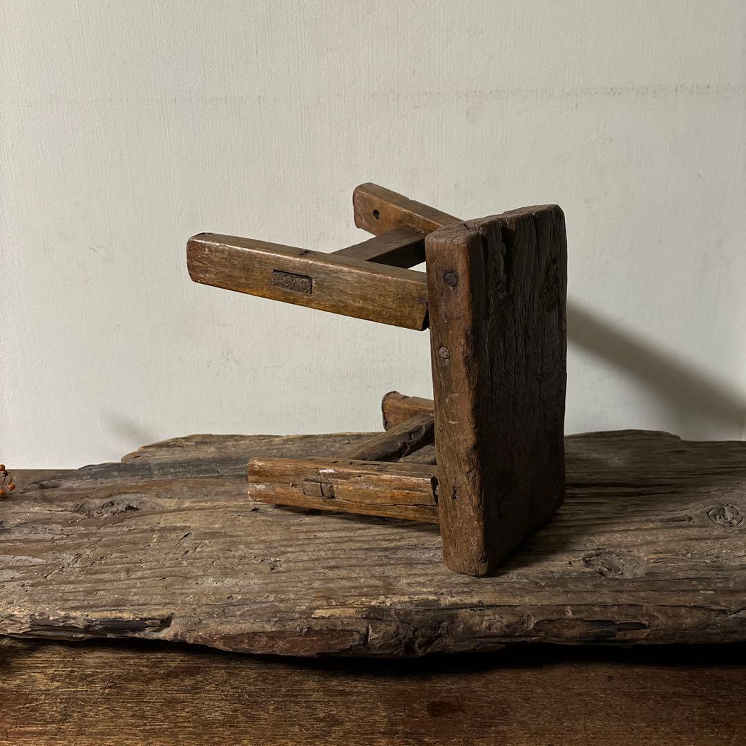 朝鮮　李朝　中国　その3木製小さな踏み台　肘掛　花台　スツール　古民具　骨董