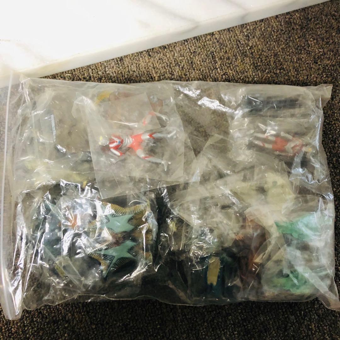 H57コレクション品✨バンダイ ウルトラ怪獣名鑑 ライダー怪人名鑑 フィギュア