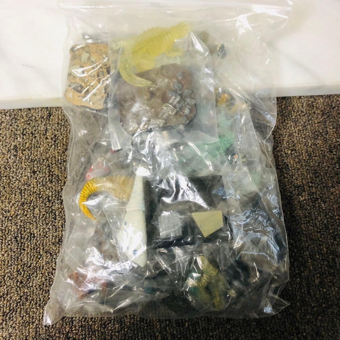 H57コレクション品✨バンダイ ウルトラ怪獣名鑑 ライダー怪人名鑑 フィギュア