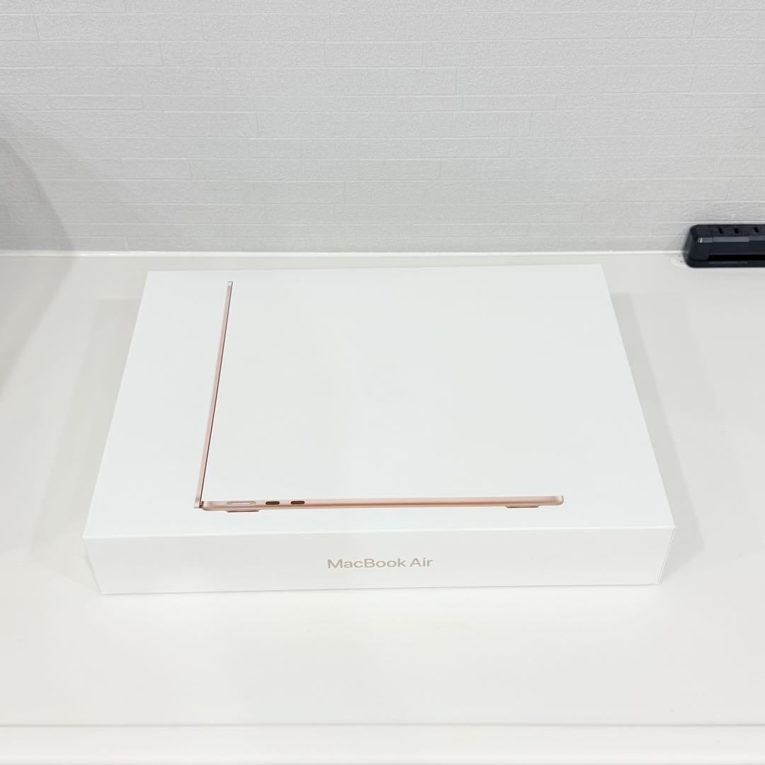 【極美品】MacBook Air M3 13インチ 16G 1TB 充電44回