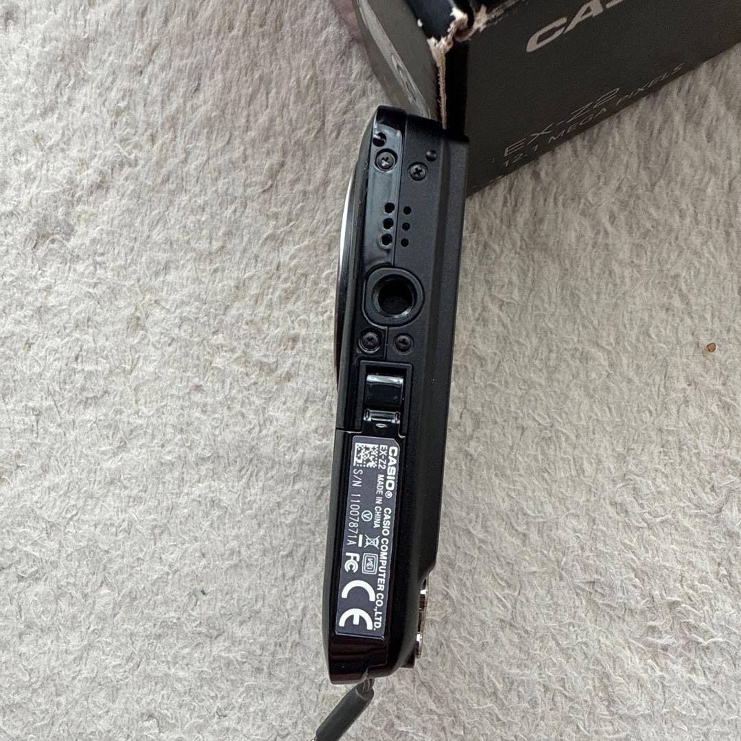 CASIO カシオ EXILIM EX-Z2 12.1MP デジタルカメラ