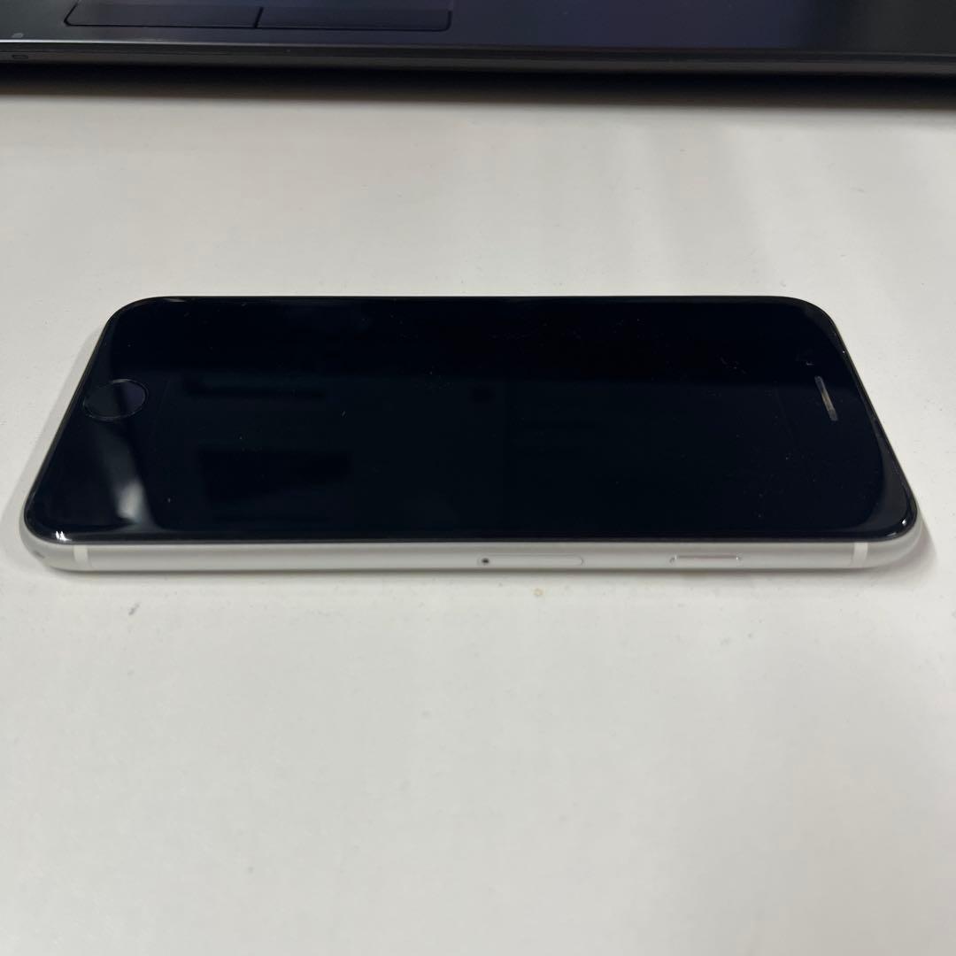 Apple iPhone se(第2世代)ホワイト 本体