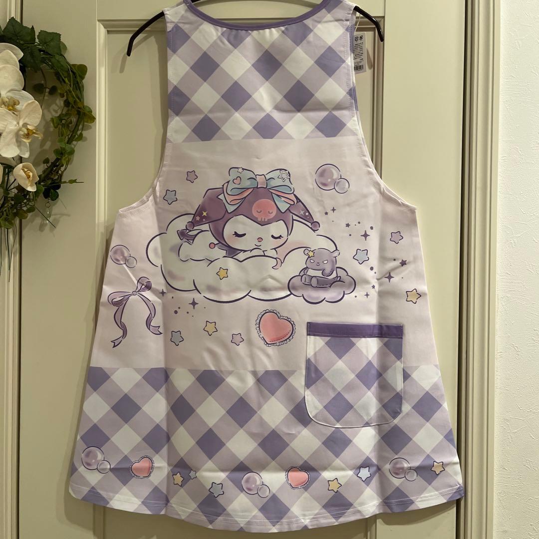 新品未使用品　アンパンマンエプロン＆サンリオ　クロミエプロン２枚セット