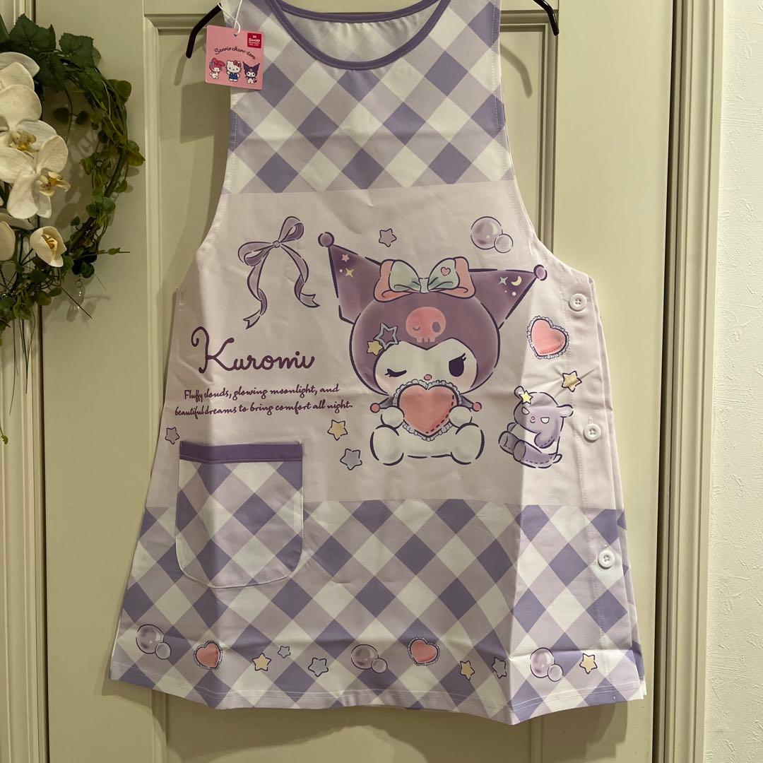 新品未使用品　アンパンマンエプロン＆サンリオ　クロミエプロン２枚セット