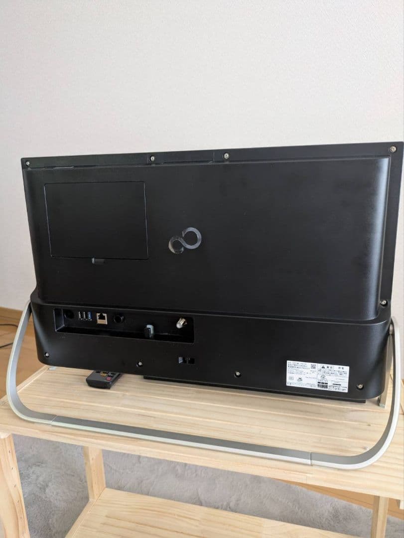 大型モニター 日本語キーボード リモコン付き