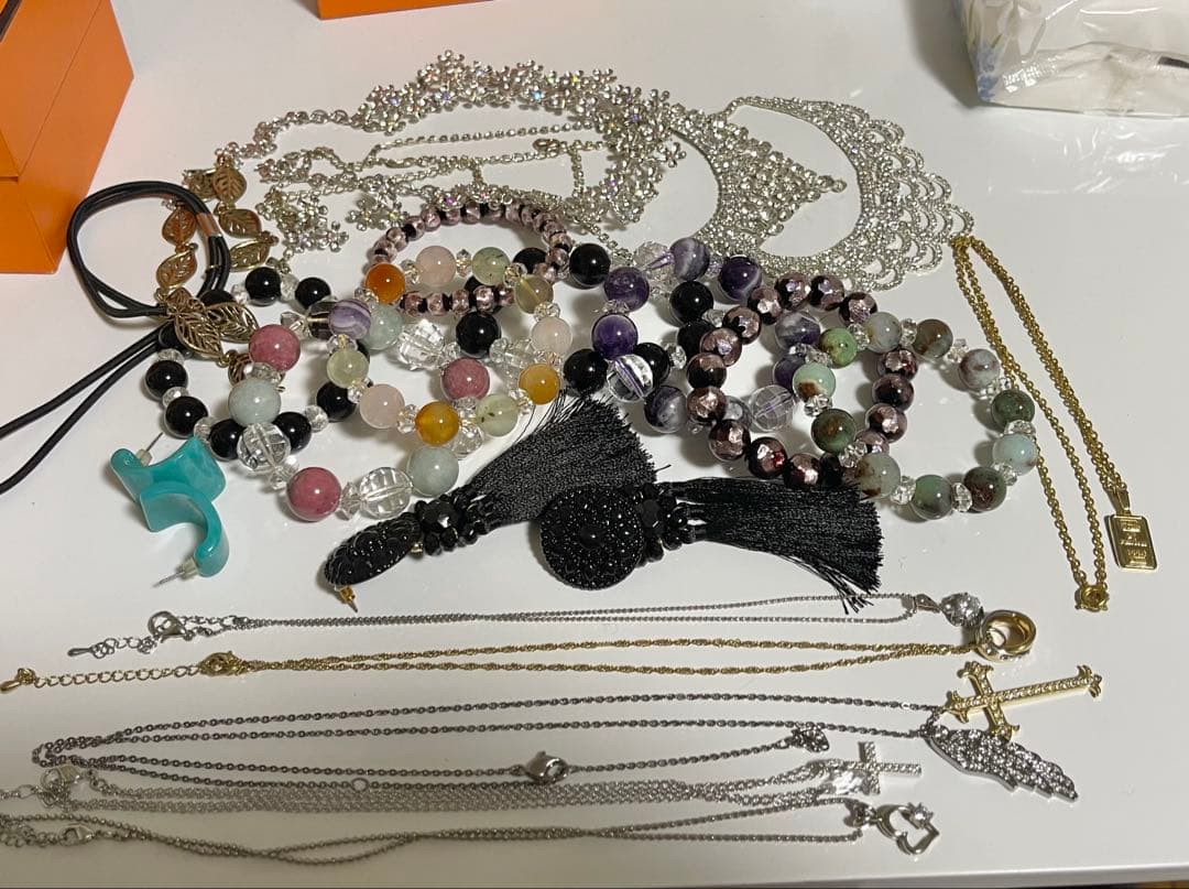 中古ファッションアクセサリーの詰め合わせ