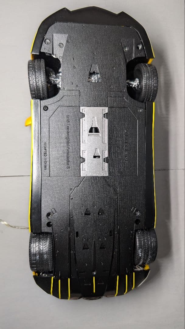 【ストロボ入り】1/18 ランボルギーニ アヴェンタドール LP740-4 S