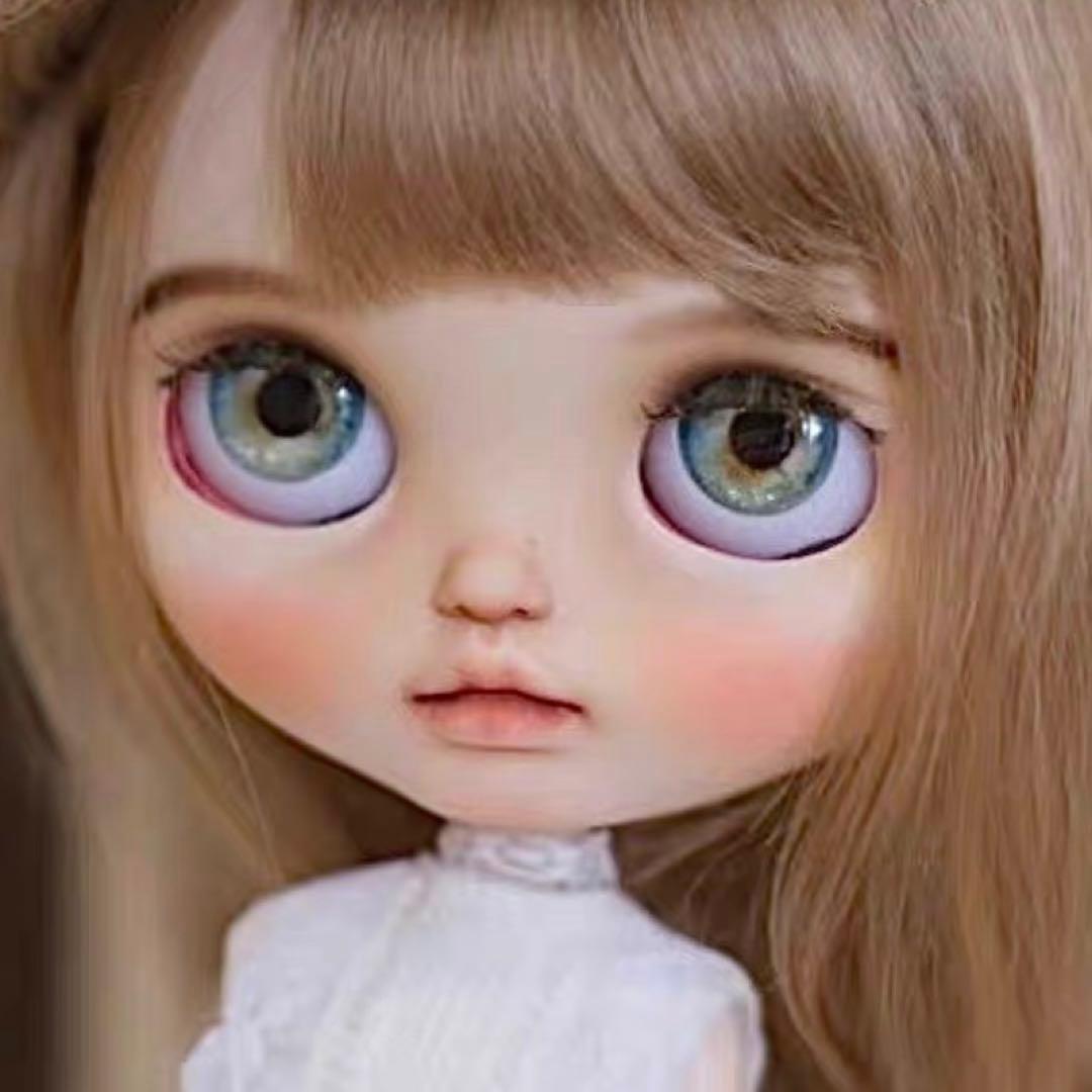 カスタムブライス 海外作家様 人気 ナチュラルメイク 美人 かわいい 人形