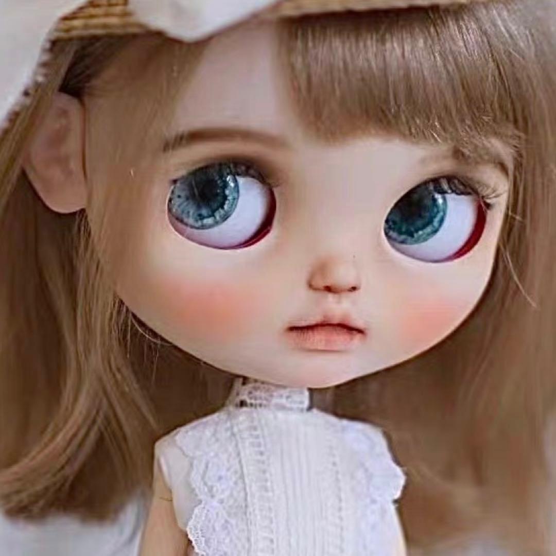 カスタムブライス 海外作家様 人気 ナチュラルメイク 美人 かわいい 人形