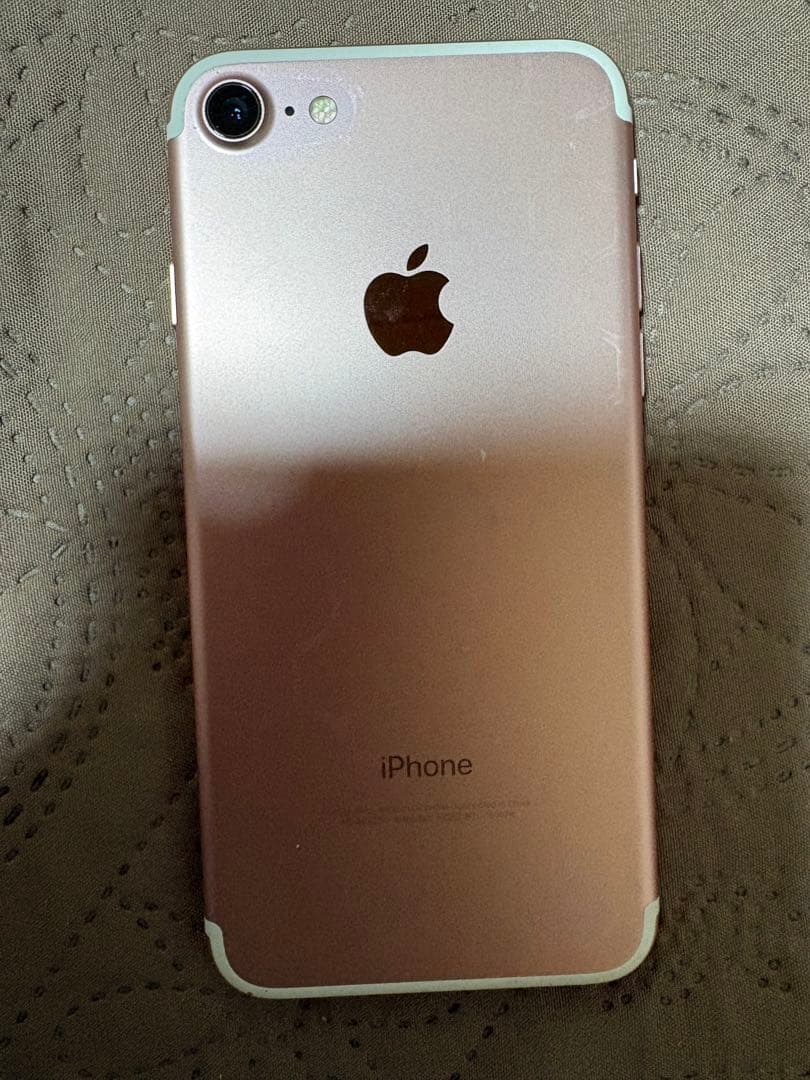 Apple iPhone 7 ローズゴールド 本体