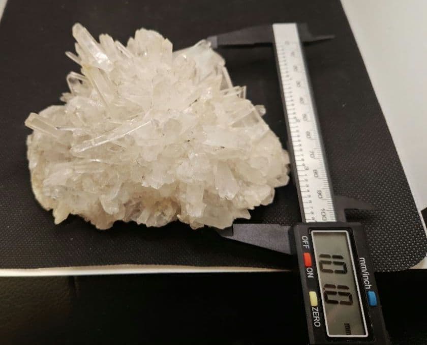 【訳あり】天然石　インド　ヒマラヤ　クル渓谷産　水晶　クラスター　606g