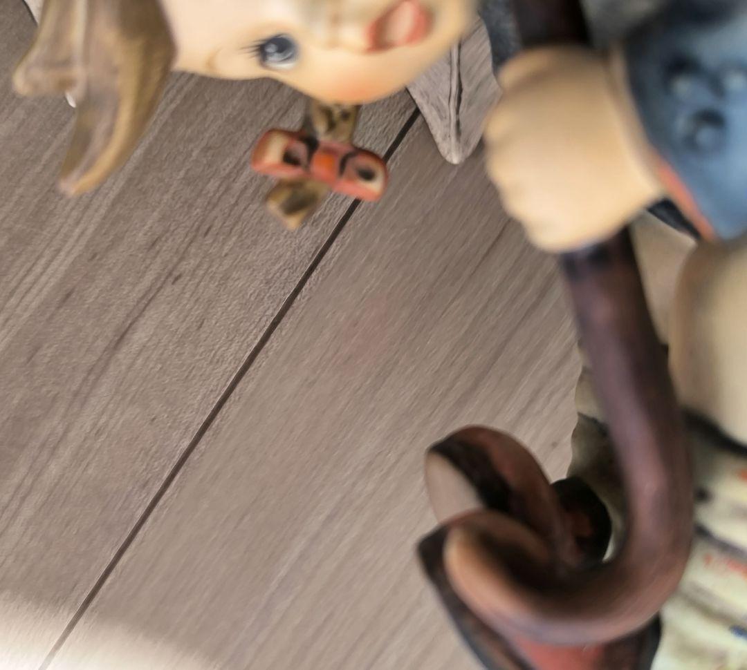 傘の少女 フンメル人形 ドイツ・ゲーベル アンブレラガール陶器 置物フィギュリン