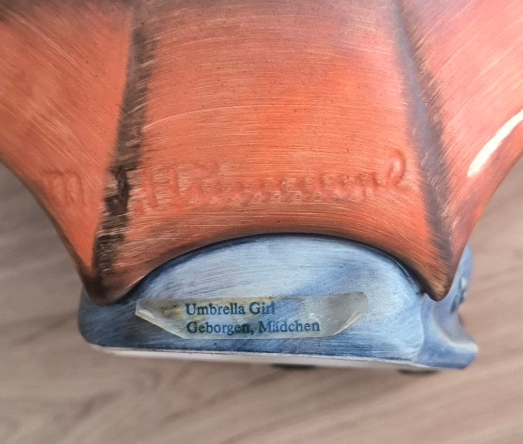傘の少女 フンメル人形 ドイツ・ゲーベル アンブレラガール陶器 置物フィギュリン