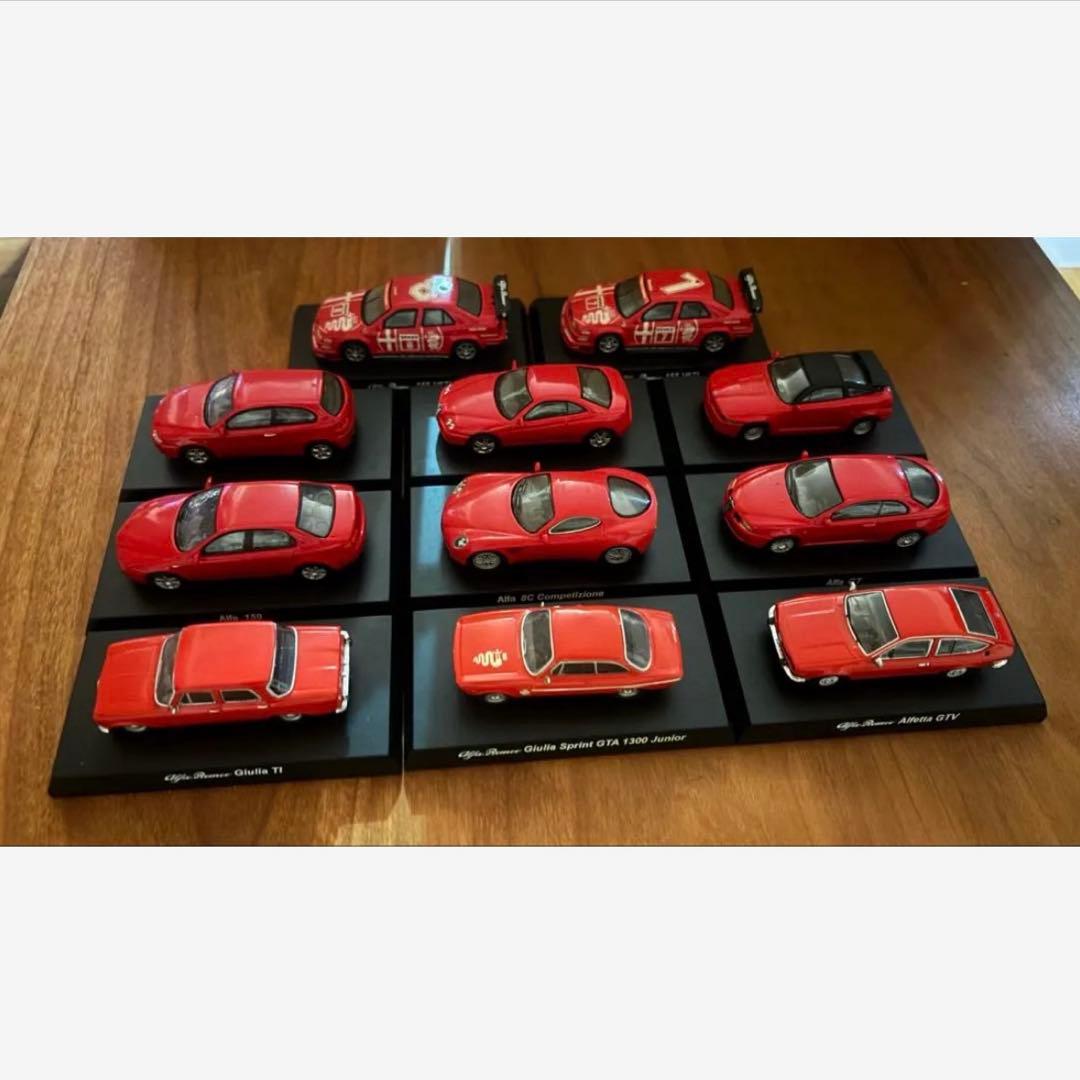 P*E様 京商 1/64 ミニカーAlfa Romeo レッド 11体まとめ売り
