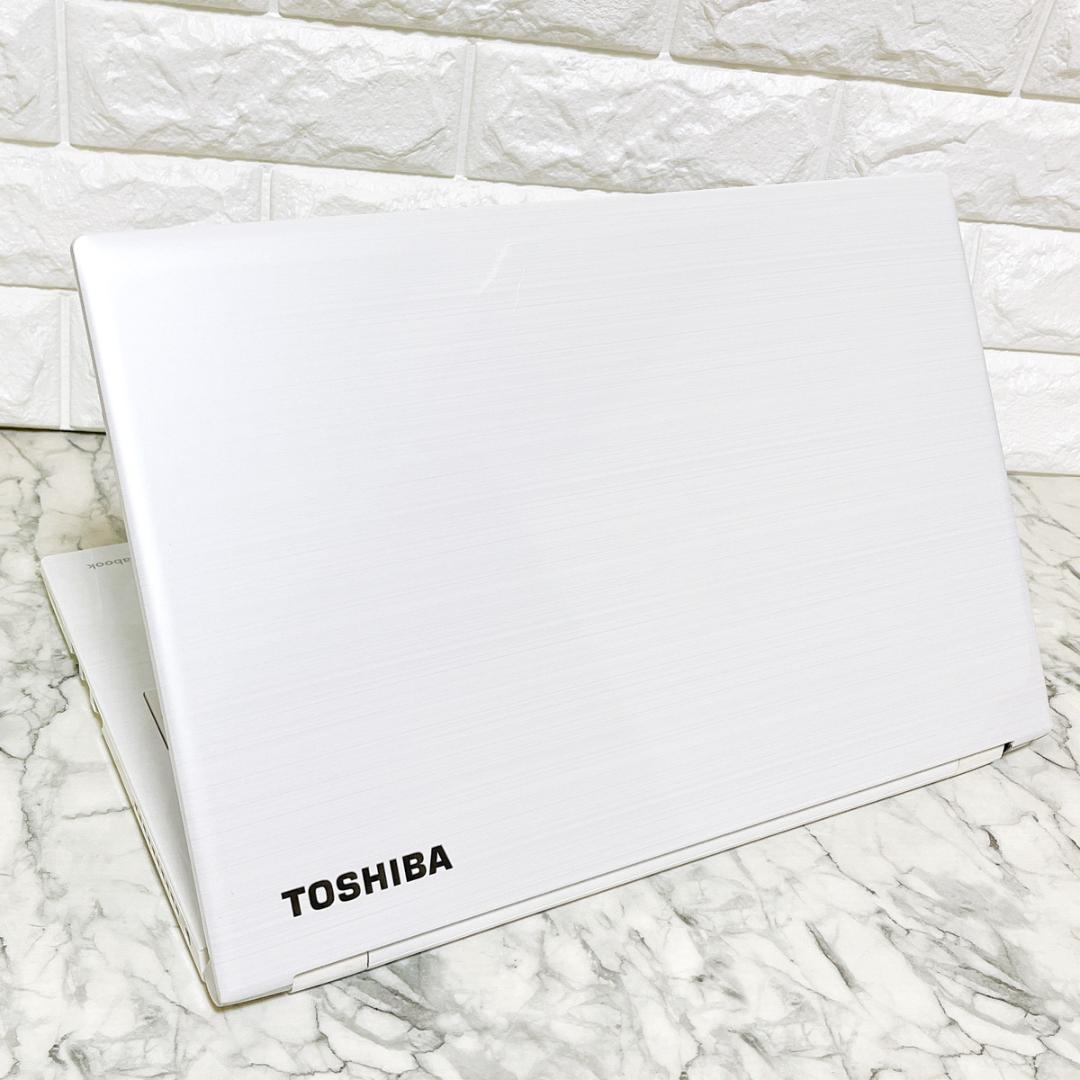 Windows11✨新品爆速SSD✨お洒落薄型ノートパソコン白✨カメラ・オフィス